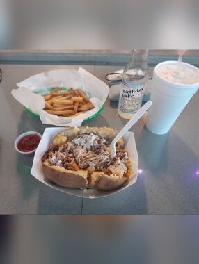 Meet your Posher, Saige